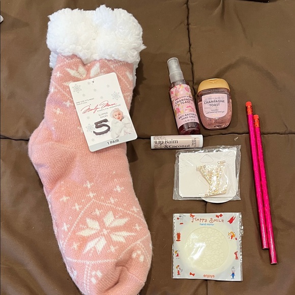Pink Gift Set - Picture 2 of 7